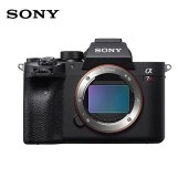 索尼Alpha7lV 全画幅微单相机（含24-70GM2 镜头/电池FZ100/充电器BC-QZ1/4K相机SD卡 128G）